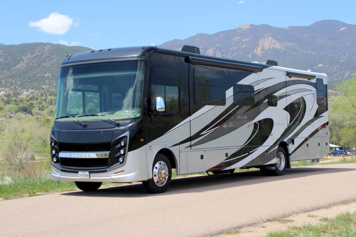 2019 Entegra Emblem w/ slides and bunks RV Rental